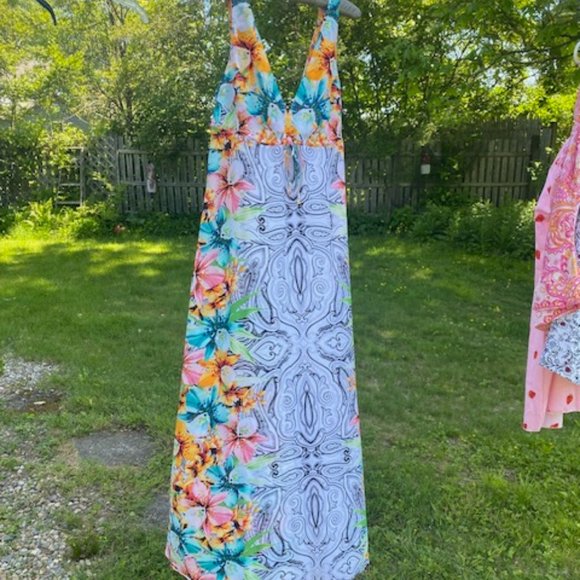 Victoria's Secret Dresses & Skirts - Victoria secret maxi dress floral M M